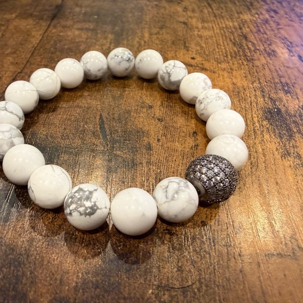 Howlite Crystal Bracelet with Silver Studded Accent Bead Stretch Bracelet - Picture 3 of 5